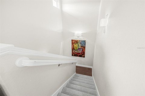 Townhouse in Saint Petersburg, Florida 3 bedrooms, 192.77 sq.m. № 1749641 - photo 23