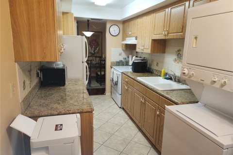 Condominio en venta en Largo, Florida, 1 dormitorio, 65.03 m2 № 1807208 - foto 10