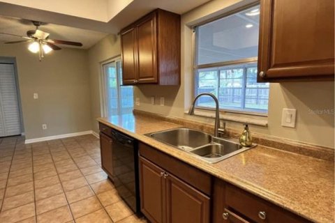 Villa ou maison à louer à Clearwater, Floride: 2 chambres, 118.45 m2 № 1885728 - photo 6