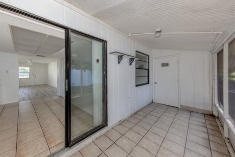 Apartment in Venice, Florida 2 bedrooms, 83.61 sq.m. № 2213568 - photo 22