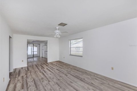 Apartment in Venice, Florida 2 bedrooms, 83.61 sq.m. № 2213568 - photo 7