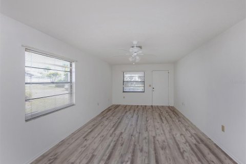 Apartment in Venice, Florida 2 bedrooms, 83.61 sq.m. № 2213568 - photo 6
