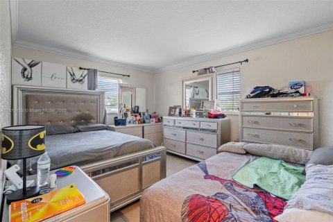 Condo in Lantana, Florida, 2 bedrooms № 1979442 - photo 8