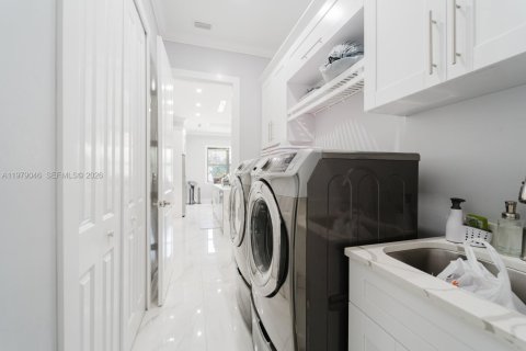 Купить виллу или дом в Нейплс, Флорида 3 спальни, 204.01м2, № 2044645 - фото 13