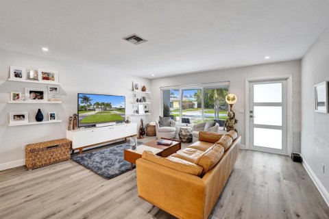 Купить виллу или дом в Помпано-Бич, Флорида 3 комнаты, 156.17м2, № 2185657 - фото 5