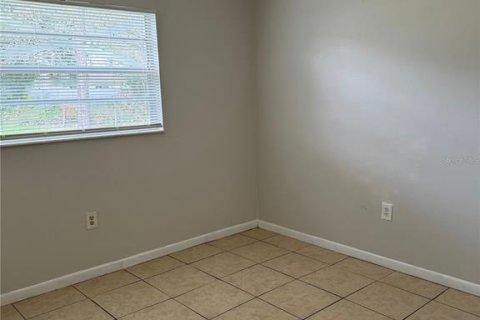Appartement à louer à Zephyrhills, Floride: 2 chambres, 69.68 m2 № 2430681 - photo 9