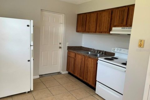 Appartement à louer à Zephyrhills, Floride: 2 chambres, 69.68 m2 № 2430681 - photo 18