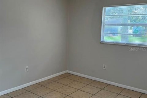 Appartement à louer à Zephyrhills, Floride: 2 chambres, 69.68 m2 № 2430681 - photo 19