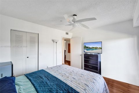 Купить кондоминиум в Пемброк-Пайнс, Флорида 2 спальни, 105.63м2, № 2011137 - фото 16