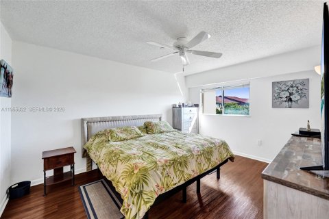 Купить кондоминиум в Пемброк-Пайнс, Флорида 2 спальни, 105.63м2, № 2011137 - фото 11