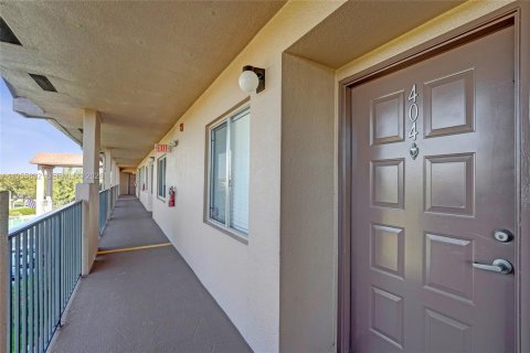 Купить кондоминиум в Пемброк-Пайнс, Флорида 2 спальни, 105.63м2, № 2011137 - фото 23