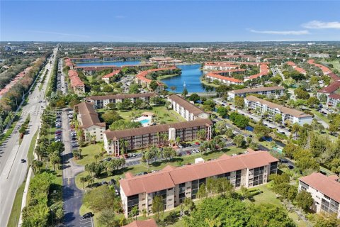 Купить кондоминиум в Пемброк-Пайнс, Флорида 2 спальни, 105.63м2, № 2011137 - фото 22