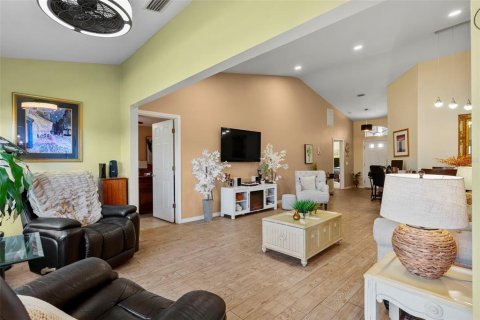 House in Hudson, Florida 2 bedrooms, 132.39 sq.m. № 1515095 - photo 6