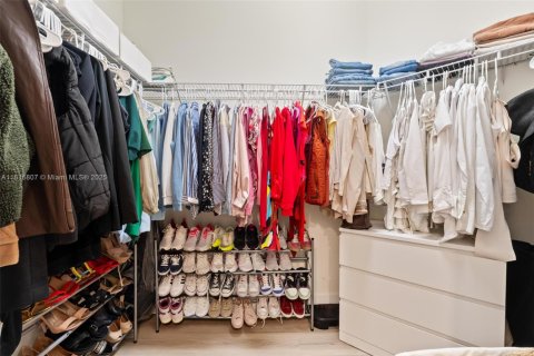 Condo in Doral, Florida, 3 bedrooms  № 2038935 - photo 14