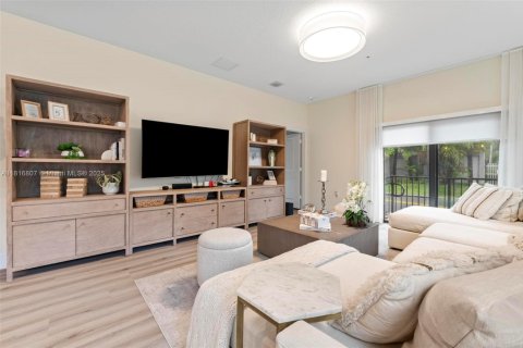Condo in Doral, Florida, 3 bedrooms  № 2038935 - photo 9