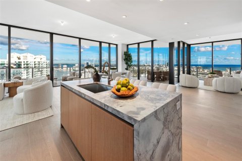 Condominio en Miami Beach, Florida, 4 dormitorios  № 2023446