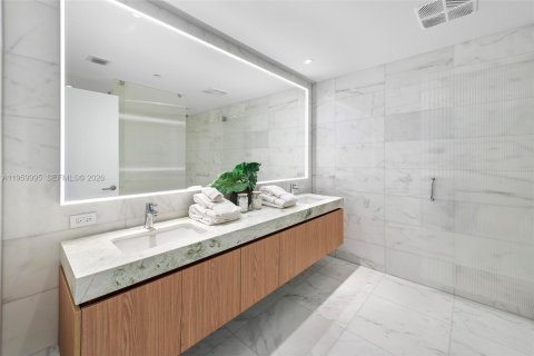 Condo in Miami Beach, Florida, 4 bedrooms № 2023446 - photo 28