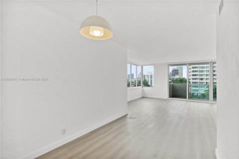 Condominio en venta en Miami Beach, Florida, 1 dormitorio, 91.97 m2 № 2034856 - foto 6