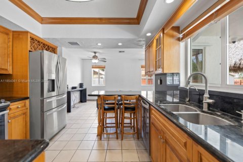 Casa en venta en Palmetto Bay, Florida, 4 dormitorios, 199.65 m2 № 1878738 - foto 13