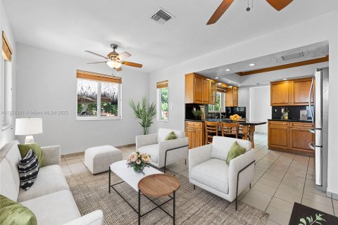 Casa en venta en Palmetto Bay, Florida, 4 dormitorios, 199.65 m2 № 1878738 - foto 20