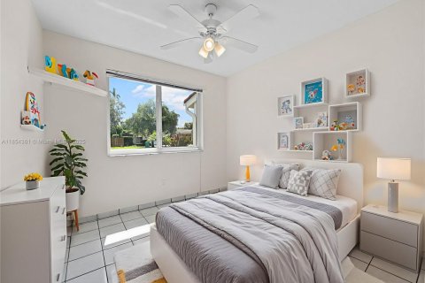 Casa en venta en Palmetto Bay, Florida, 4 dormitorios, 199.65 m2 № 1878738 - foto 23