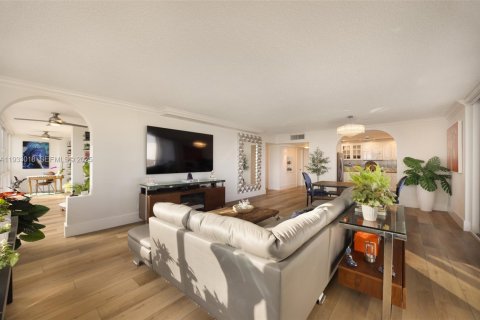 Condominio en venta en Miami Beach, Florida, 2 dormitorios, 132.85 m2 № 1992992 - foto 6