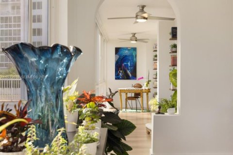 Condominio en venta en Miami Beach, Florida, 2 dormitorios, 132.85 m2 № 1992992 - foto 14