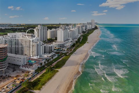 Condominio en venta en Miami Beach, Florida, 2 dormitorios, 132.85 m2 № 1992992 - foto 2