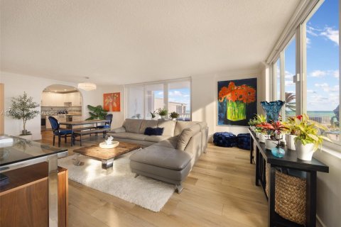 Condominio en venta en Miami Beach, Florida, 2 dormitorios, 132.85 m2 № 1992992 - foto 12