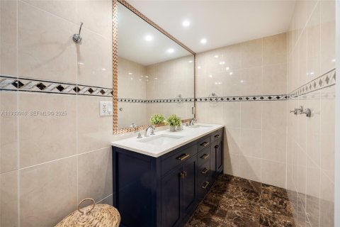 Condominio en venta en Miami Beach, Florida, 2 dormitorios, 132.85 m2 № 1992992 - foto 19