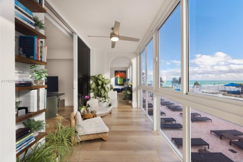 Condominio en venta en Miami Beach, Florida, 2 dormitorios, 132.85 m2 № 1992992 - foto 21