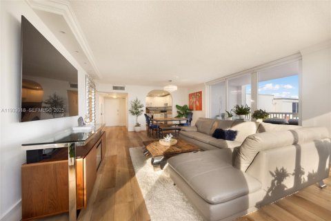 Condominio en venta en Miami Beach, Florida, 2 dormitorios, 132.85 m2 № 1992992 - foto 4