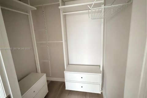 Copropriété à louer à Fort Lauderdale, Floride: 2 chambres, 94.48 m2 № 1964330 - photo 18