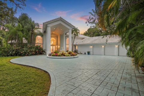 Casa en Coral Springs, Florida 4 dormitorios, 386.85 m2 № 2380037