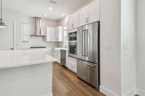 Townhouse in Sarasota, Florida 3 bedrooms, 216.65 sq.m. № 1675928 - photo 17