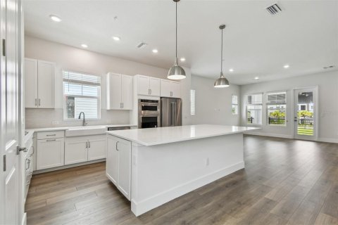Townhouse in Sarasota, Florida 3 bedrooms, 216.65 sq.m. № 1675928 - photo 11