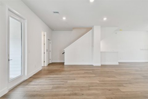 Townhouse in Sarasota, Florida 3 bedrooms, 216.65 sq.m. № 1675928 - photo 24