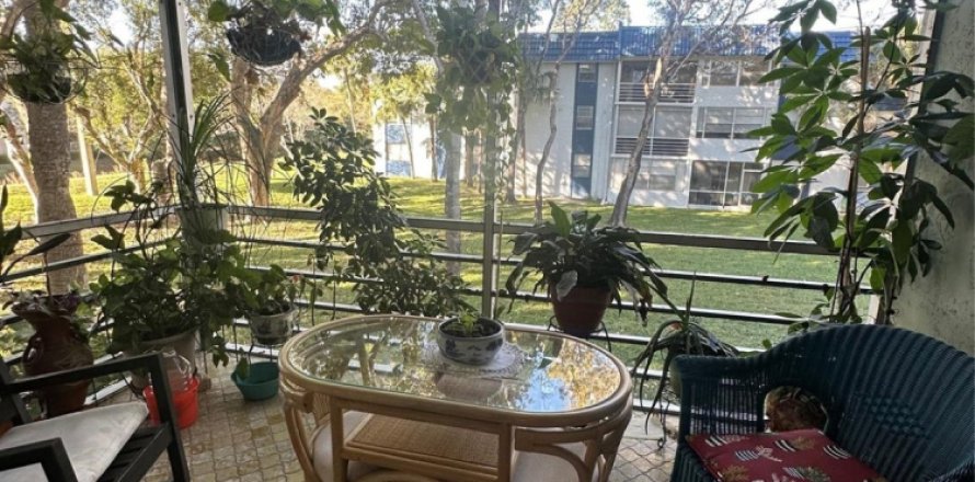 Condo in Margate, Florida, 2 bedrooms № 1051069