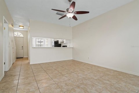 Townhouse in Tampa, Florida 2 bedrooms, 97.92 sq.m. № 1886491 - photo 15