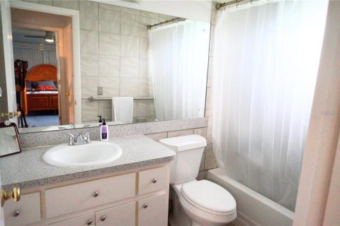 House in Pinellas Park, Florida 1 bedroom, 83.8 sq.m. № 2223115 - photo 14
