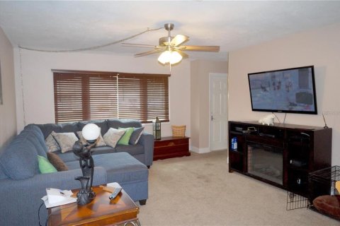House in Pinellas Park, Florida 1 bedroom, 83.8 sq.m. № 2223115 - photo 11