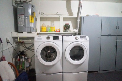 House in Pinellas Park, Florida 1 bedroom, 83.8 sq.m. № 2223115 - photo 15
