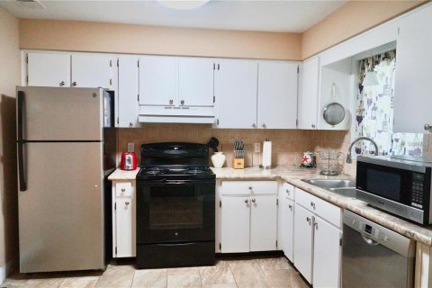 House in Pinellas Park, Florida 1 bedroom, 83.8 sq.m. № 2223115 - photo 6