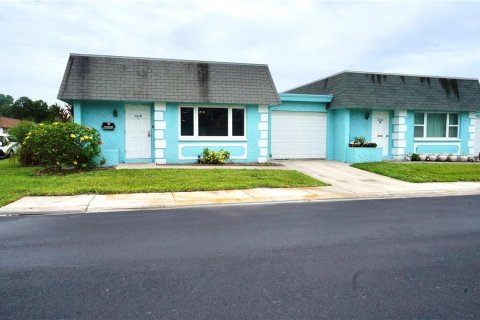 House in Pinellas Park, Florida 1 bedroom, 83.8 sq.m. № 2223115 - photo 2