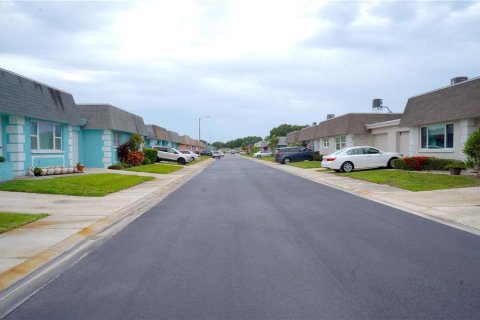 House in Pinellas Park, Florida 1 bedroom, 83.8 sq.m. № 2223115 - photo 3