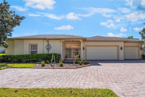 Villa ou maison à vendre à Poinciana, Floride: 3 chambres, 216 m2 № 1722571 - photo 1