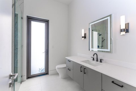 House in Pompano Beach, Florida 5 bedrooms, 397.71 sq.m. № 2082682 - photo 29