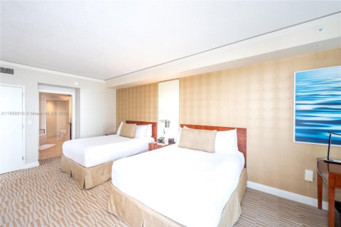 Condo in Sunny Isles Beach, Florida, 2 bedrooms  № 1961136 - photo 12