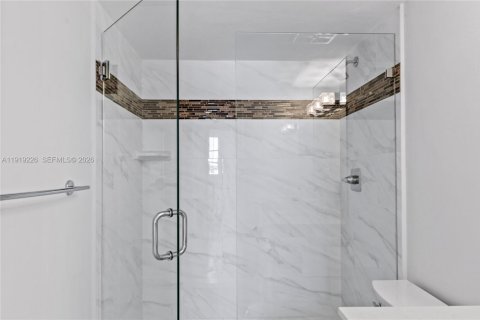 Снять в аренду кондоминиум в Норт-Майами-Бич, Флорида 2 спальни, 80.08м2, № 2020956 - фото 21