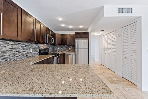 Снять в аренду кондоминиум в Норт-Майами-Бич, Флорида 2 спальни, 80.08м2, № 2020956 - фото 12